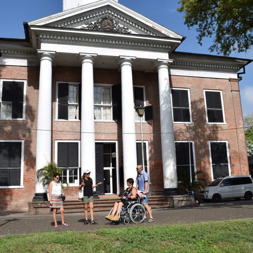 stadstour paramaribo
