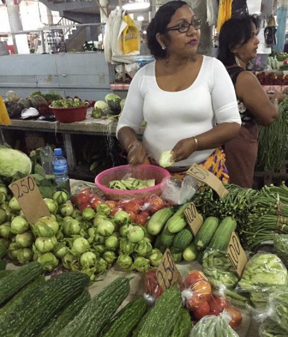 centrale markt Paramaribo
