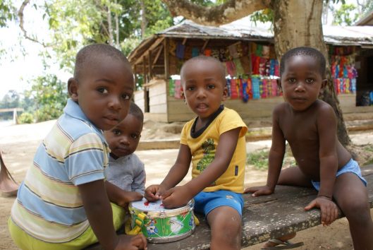 marron kinderen bij Jaw Jaw marron kinderen bovensuriname