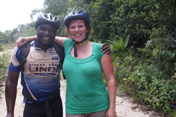 etto paulus en suzette eeltink fietsen in suriname etto paulus