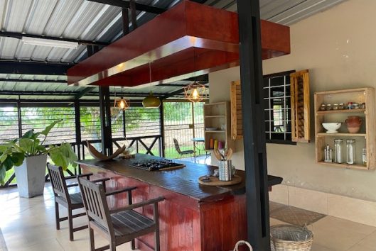 Suriname Holidays Peperhol