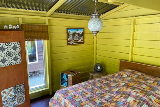 Suriname Holidays Peperhol