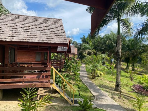 cabanas anaula resort suriname