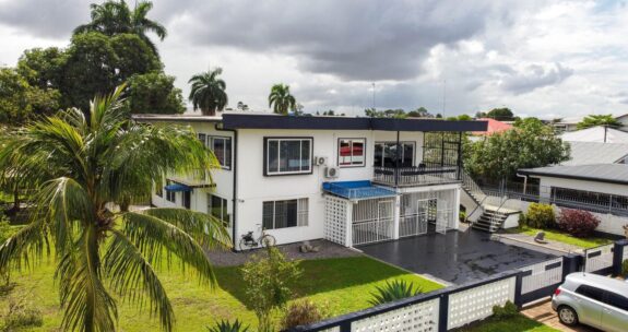Oso Josich Paramaribo
