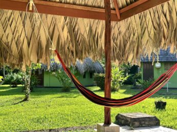 www.surinameholidays.nl_hoteldeplantagecommewijne suriname hangmat