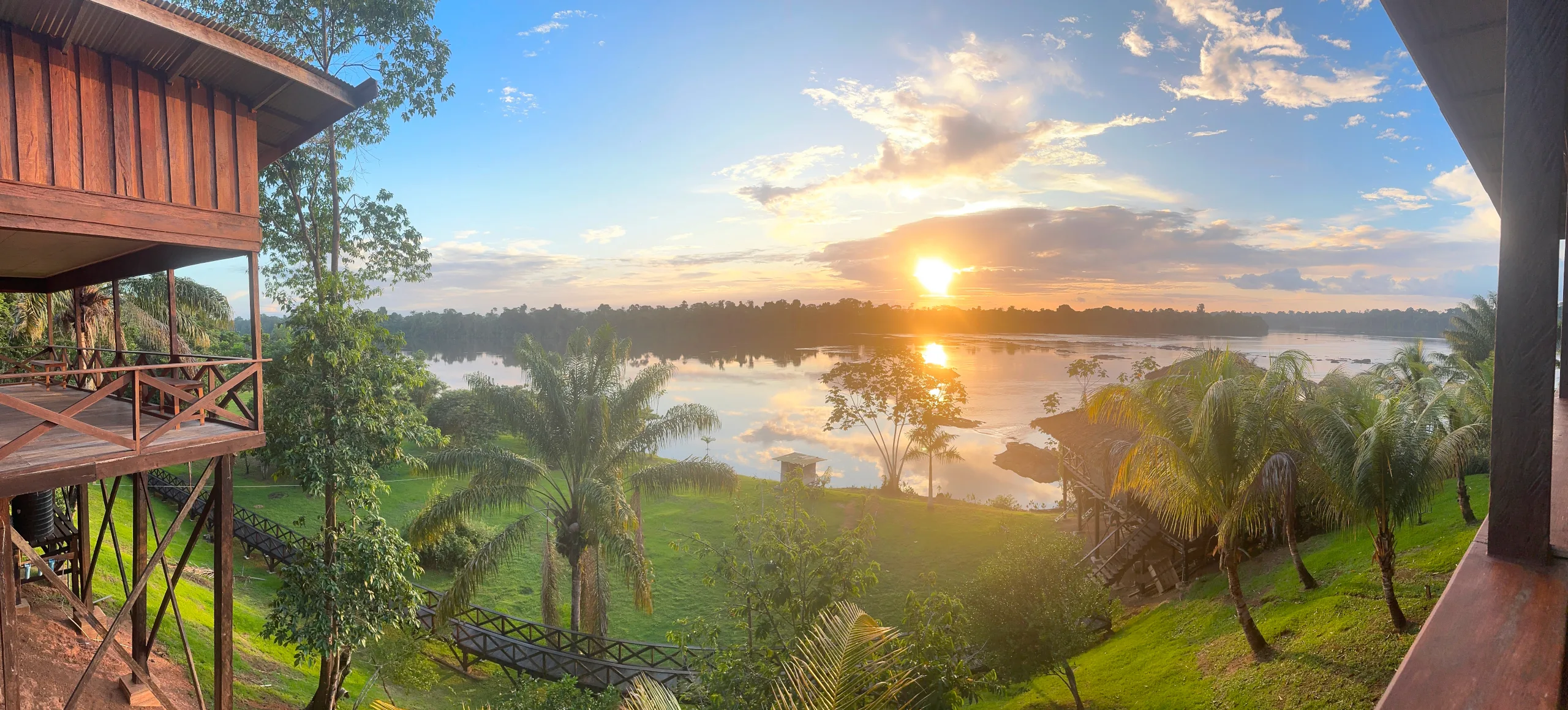 surinameholidays.nl_amatopo_sunset_2560px