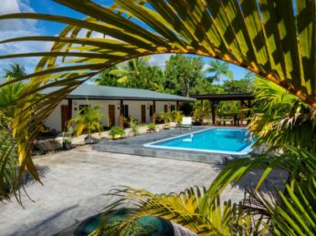 www.surinameholidays.nl_sutopia resort zwembad